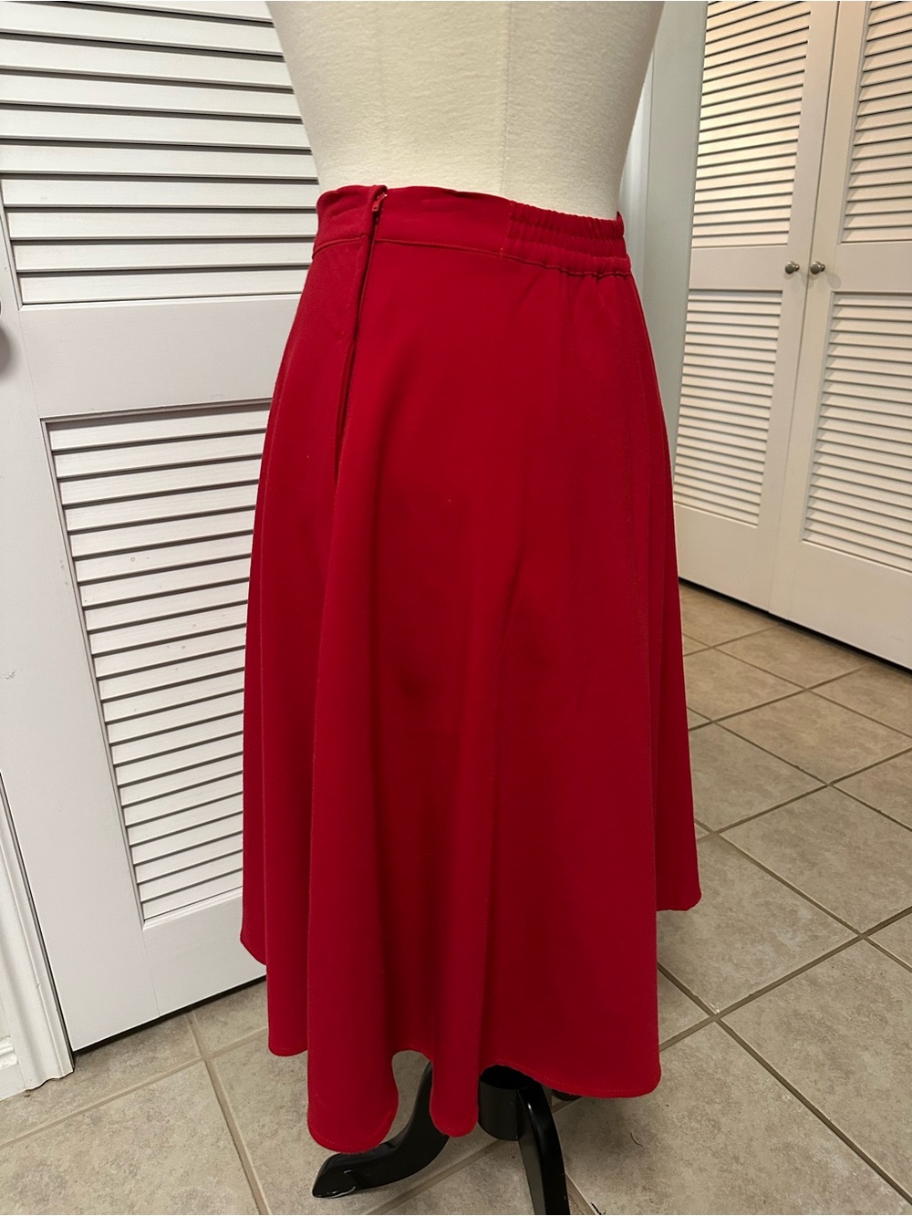 ModCloth Classic Midi Length Red Circle Skirt with POCKETS - Picture 2 of 8